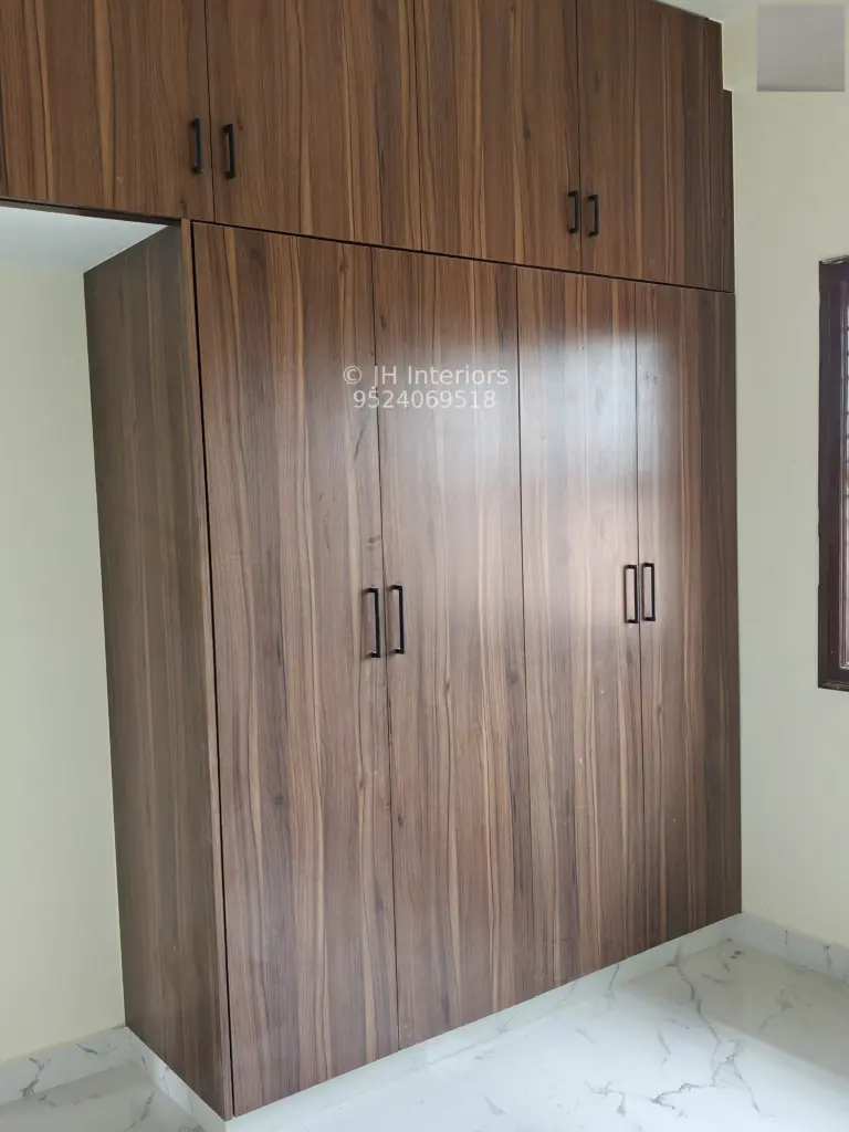 wardrobe 07
