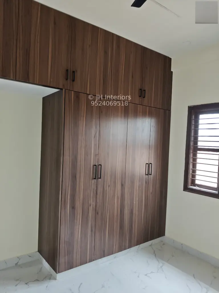 wardrobe 09